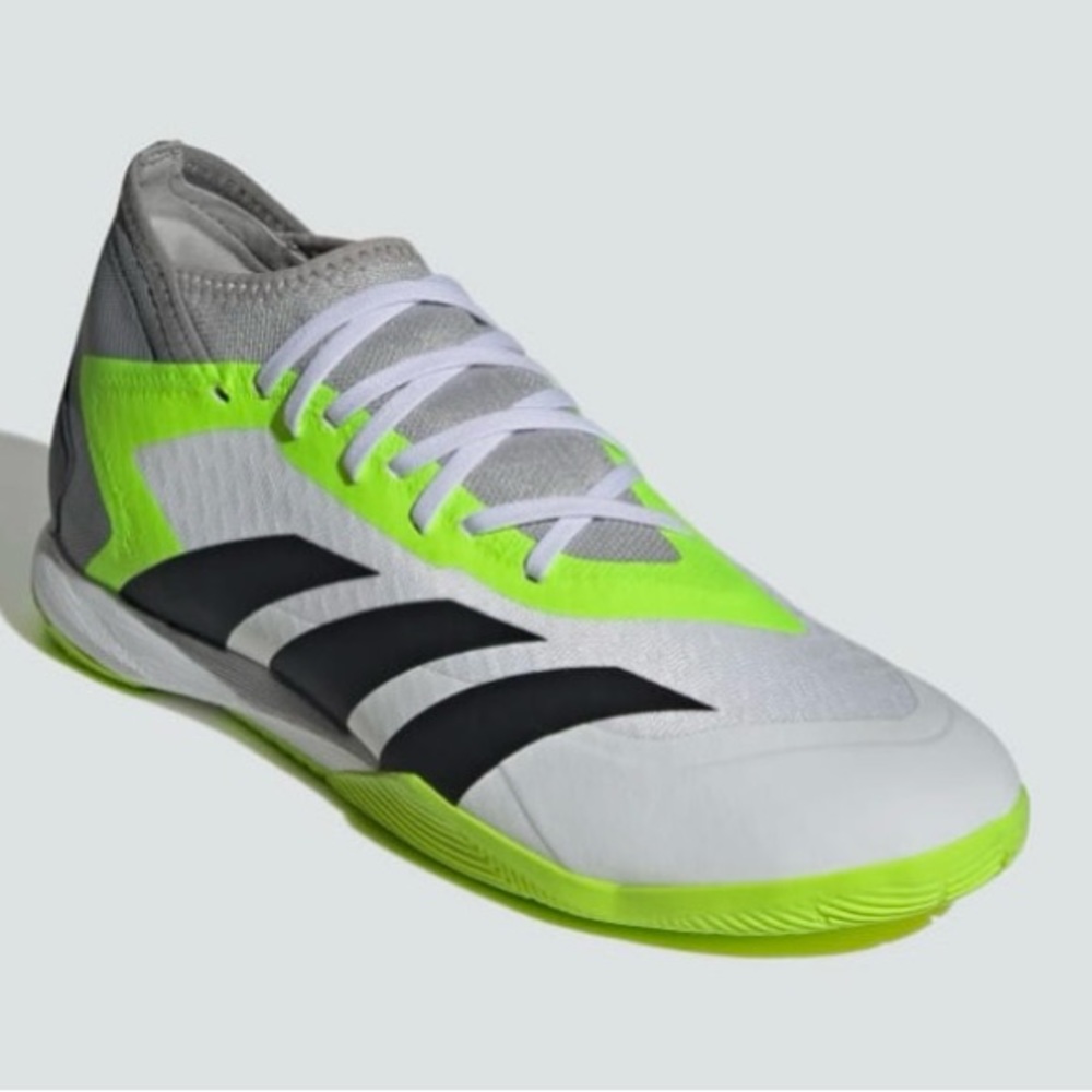 Men's Predator Accuracy.3 Indoor Soccer
Shoes